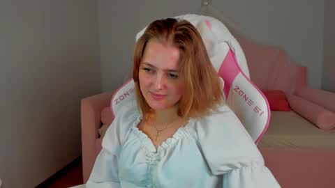 EllaBells online show from April 9, 7:47 am