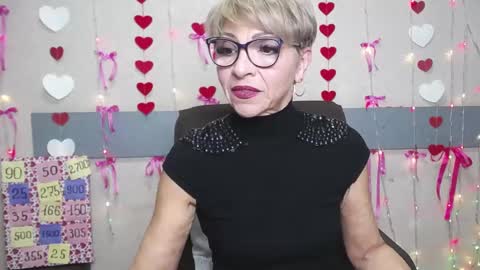 Snapshot of ellabonito chatting on February 19, 6:33 am EllaBonito online show from February 19, 6:33 am