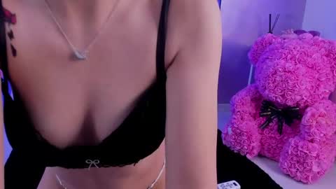 EllaBubbles online show from February 28, 9:46 am