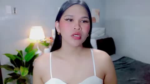 EllaFord online show from May 24, 12:29 am