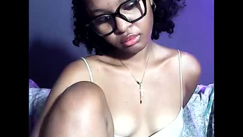 ellah245 online show from June 5, 12:39 am