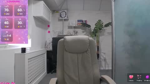            online show from September 28, 8:12 am