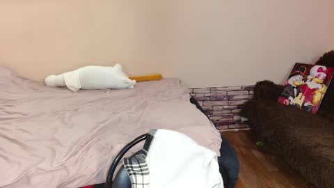 EllariaVenar online show from December 8, 5:55 pm