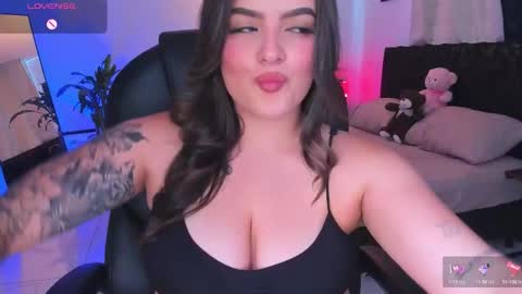 ellarosee_ online show from October 2, 5:34 pm