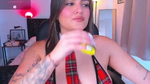 ellarosee_ online show from September 12, 5:26 pm