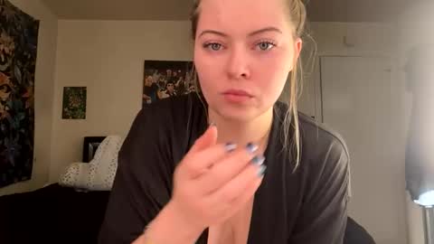 ellejess online show from March 4, 8:50 pm