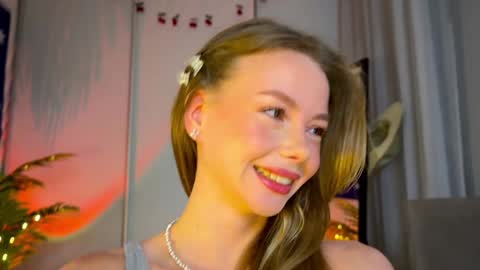 Snapshot of elli_harmon chatting on December 26, 2:37 pm Ellie  --- Ill see you either on Friday or Saturday and definitely on Sunday  online show from December 26, 2:37 pm