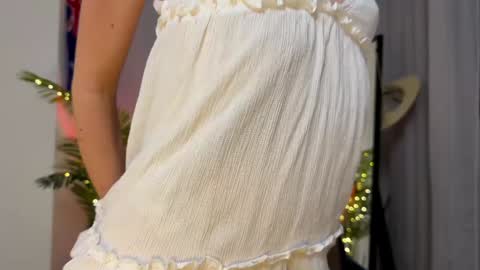 Snapshot of elli_harmon chatting on January 3, 2:08 pm Ellie  --- Ill see you either on Friday or Saturday and definitely on Sunday  online show from January 3, 2:08 pm