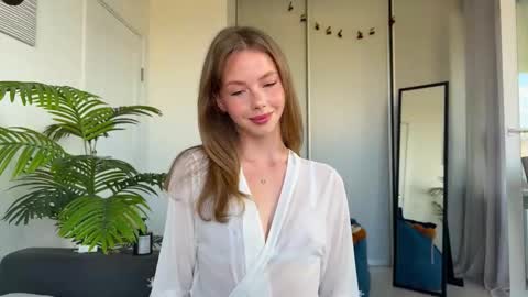 Snapshot of elli_harmon chatting on September 9, 12:38 pm Ellie  --- Ill see you either on Friday or Saturday and definitely on Sunday  online show from September 9, 12:38 pm