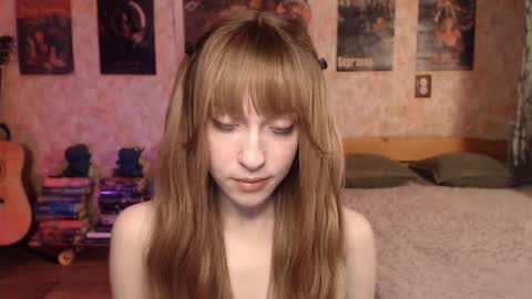 ellie_friendly online show from March 24, 11:33 pm