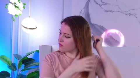 elliegarson__ online show from April 20, 6:22 pm