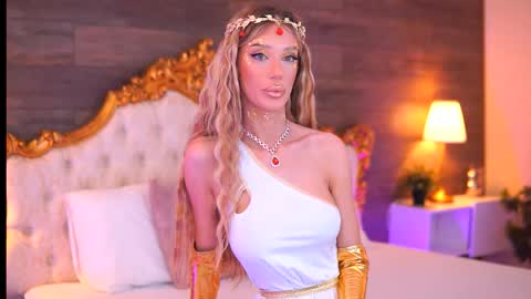 Ellie online show from October 31, 11:21 am