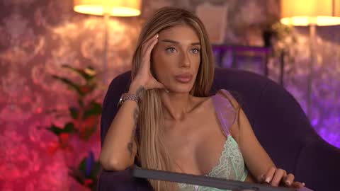 Ellie online show from September 22, 8:40 am