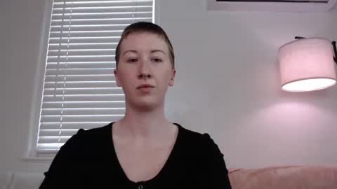 Ellie Rowyn online show from December 4, 10:20 pm