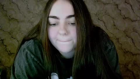 Ellie online show from March 19, 4:23 pm