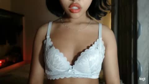 ellieyun online show from March 7, 2:39 pm