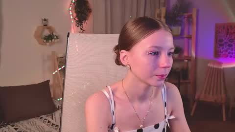 Elli online show from April 18, 6:04 am