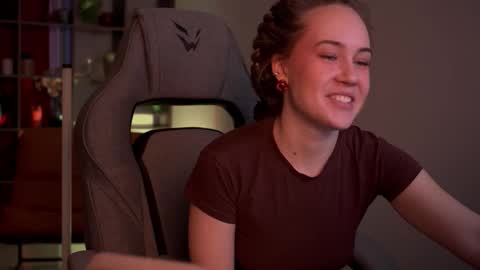 Elin online show from January 12, 11:39 am