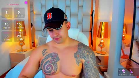 E L L I O T    V E L E Z online show from December 15, 8:38 pm