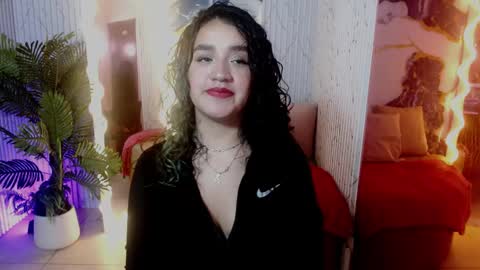 ellis_tay online show from April 9, 12:00 pm