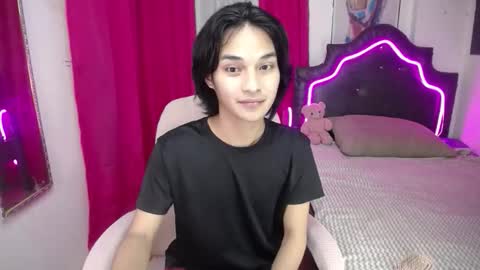 ELLORREY online show from November 20, 5:39 am