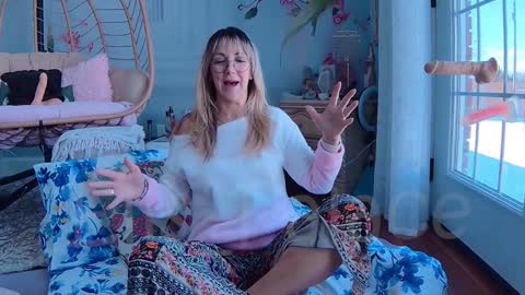 Ella Bella Bo Bella online show from January 26, 4:51 pm