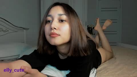 Elly Cute  online show from January 26, 2:24 am