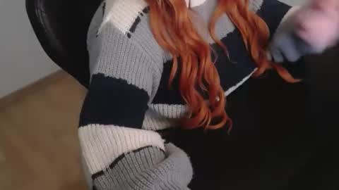 Elly online show from December 5, 7:11 pm