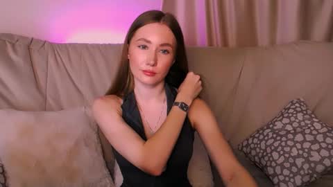  Elly  online show from February 11, 3:32 am