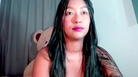 Elly online show from May 5, 11:49 am