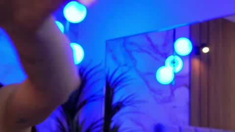 Elly online show from April 1, 9:12 pm