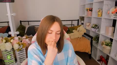 elma_lily online show from February 24, 9:23 am