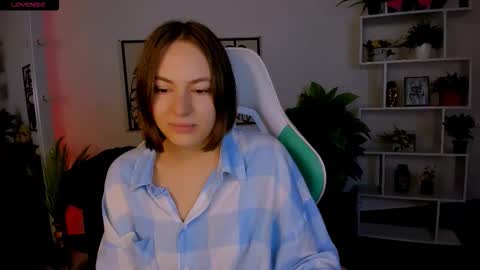 Snapshot of elma_lily chatting on October 9, 7:03 am elma_lily online show from October 9, 7:03 am
