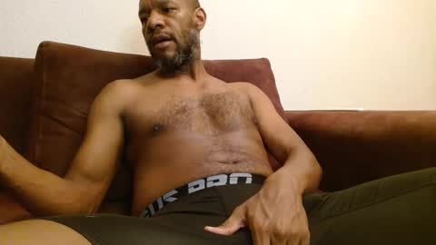 My name is Elmore. Please say hello I like to chat with you. If you have requests or dirty talk please use tip online show from February 10, 4:19 am