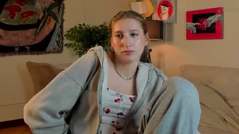 Eva online show from July 28, 8:52 pm