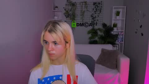 Ella online show from July 31, 3:24 pm