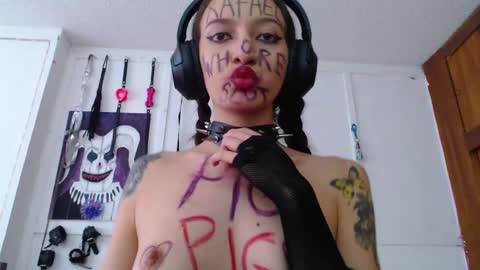 Chelsea  Please help me to reach 100 thumbs up online show from January 25, 9:57 pm