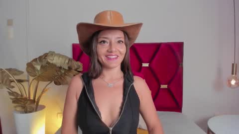 EloiseQuinn online show from September 12, 1:35 pm