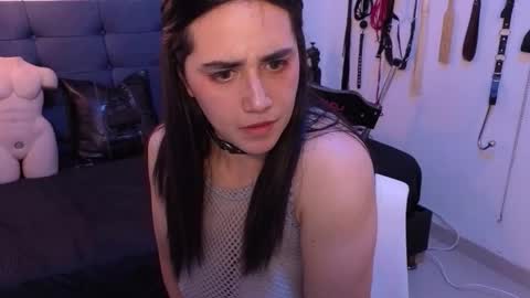 elowen_halley1 online show from October 26, 8:08 pm