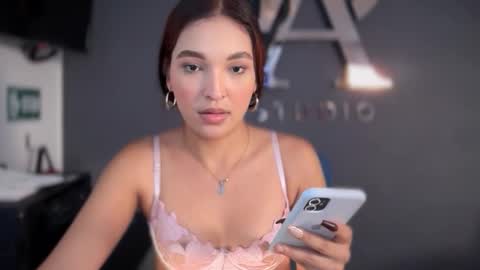 Snapshot of elsa_koch chatting on October 7, 8:16 pm ELSA online show from October 7, 8:16 pm