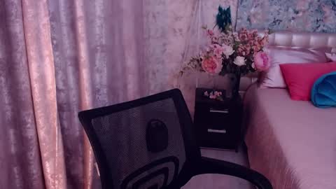 ElvingBells online show from December 24, 5:13 pm