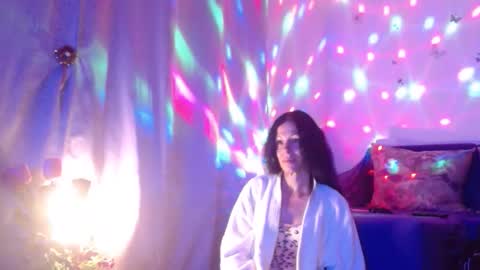 Elisa online show from September 29, 11:15 pm