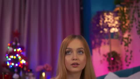 Elyssa online show from December 5, 8:28 pm