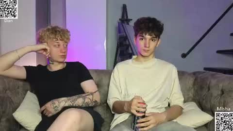 em_chipsi online show from July 20, 7:59 pm