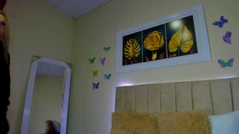 Snapshot of ema_garciaa chatting on October 2, 12:37 pm ema garcia  online show from October 2, 12:37 pm