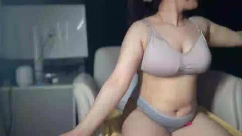 Ema Love online show from July 28, 3:59 am