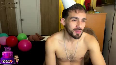 emanuell___ online show from June 8, 1:28 am