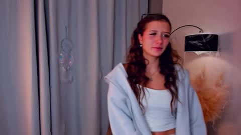 Emma online show from November 5, 1:18 am