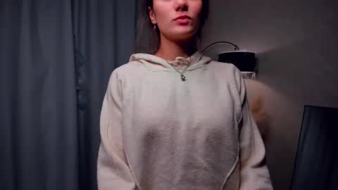 Emma online show from November 8, 1:08 am