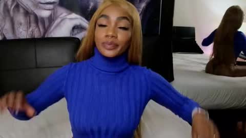 anyelii  online show from November 12, 4:59 am